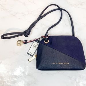 Small Tommy Hilfiger Navy Red Gold-tone Crossbody
